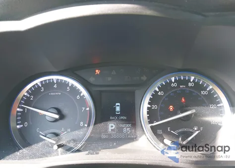 2015 Toyota Highlander Le Plus V6 z USA, uszkodzony, nr VIN 5TDZKRFH5FS118506